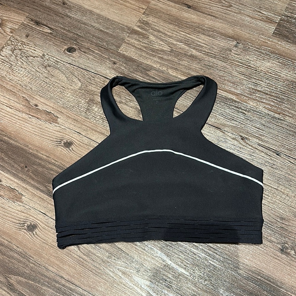Limited edition black airlift racer back bra by alo yoga